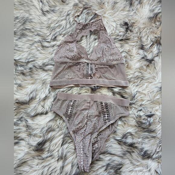 Victoria's Secret Other - Victorias Secret Bralette & Pamty Set in Taupe